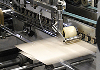 グルアー(箱貼機)